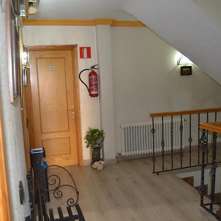 Hostal Don Juan I Alcala de Henares Ngoại thất bức ảnh