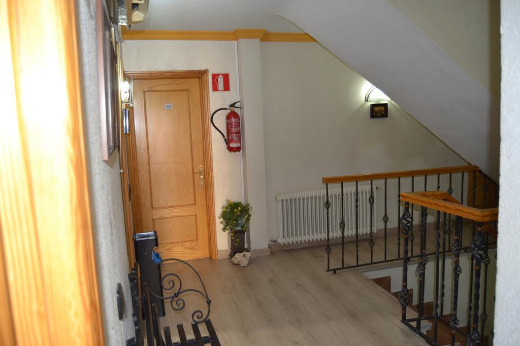 Hostal Don Juan I Alcala de Henares Ngoại thất bức ảnh