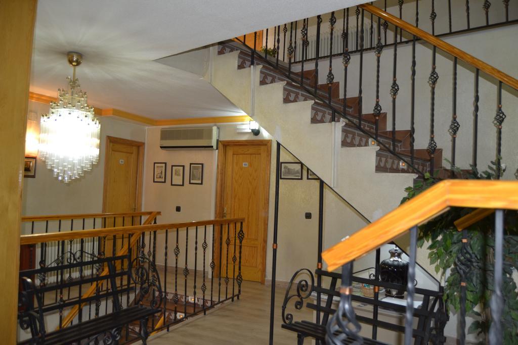 Hostal Don Juan I Alcala de Henares Ngoại thất bức ảnh