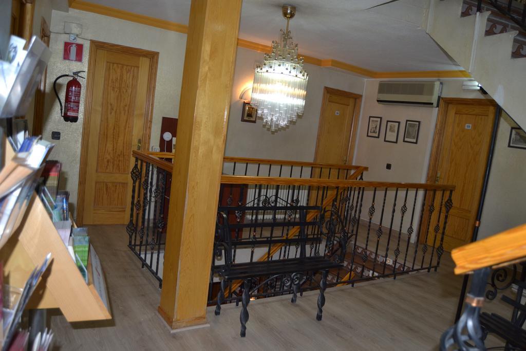 Hostal Don Juan I Alcala de Henares Ngoại thất bức ảnh